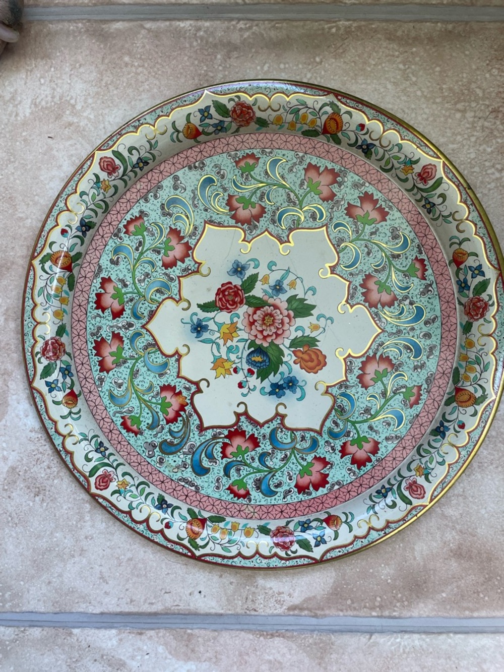 Vintage Daher Ware metal tray floral pattern scalloped, gold trimmed edge.